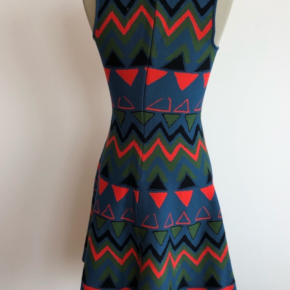 Issa Dress - Picture 5 of 8